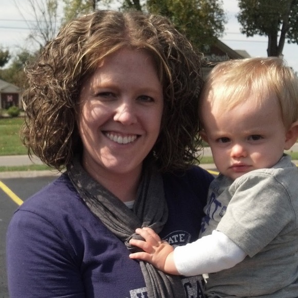 Meet your Posher, Carly - Picture 1 of 1